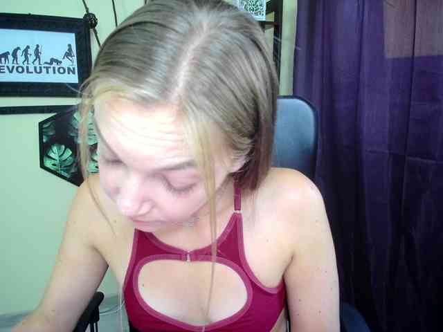 EmillyExtasy webcam