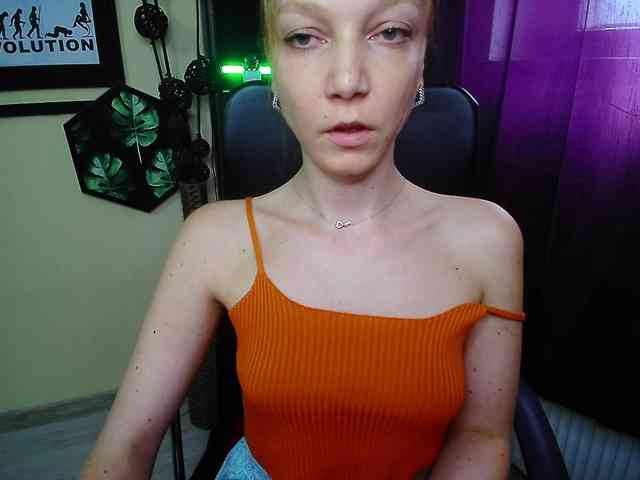 EmillyExtasy webcam