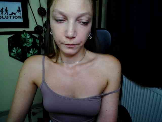 EmillyExtasy webcam