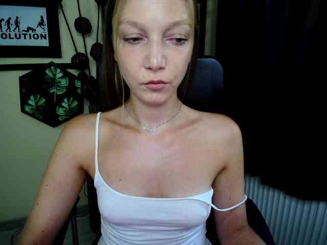 EmillyExtasy webcam