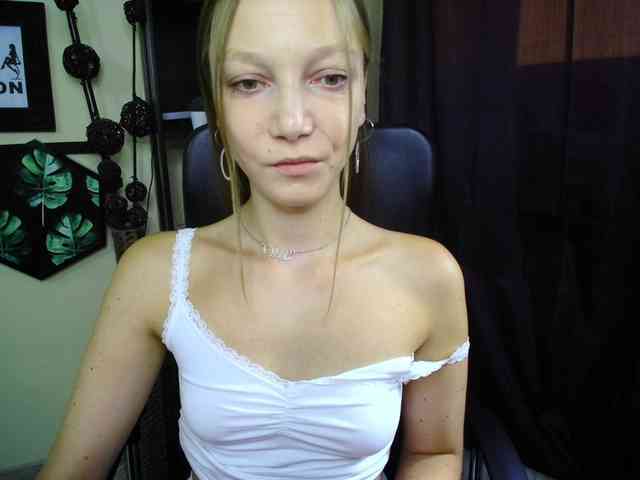 EmillyExtasy webcam