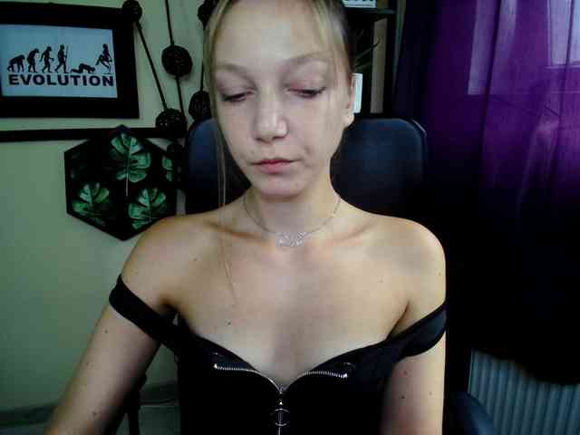 EmillyExtasy webcam