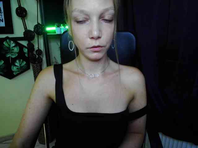 EmillyExtasy webcam