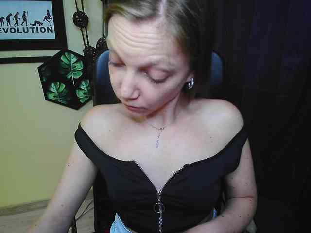 EmillyExtasy webcam