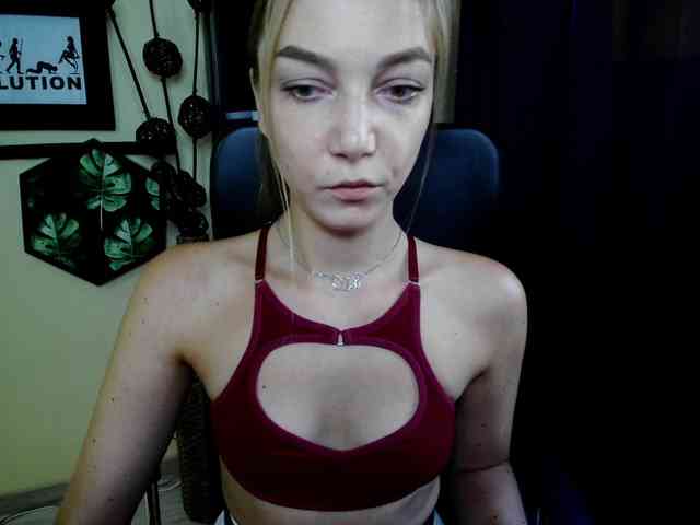 EmillyExtasy webcam