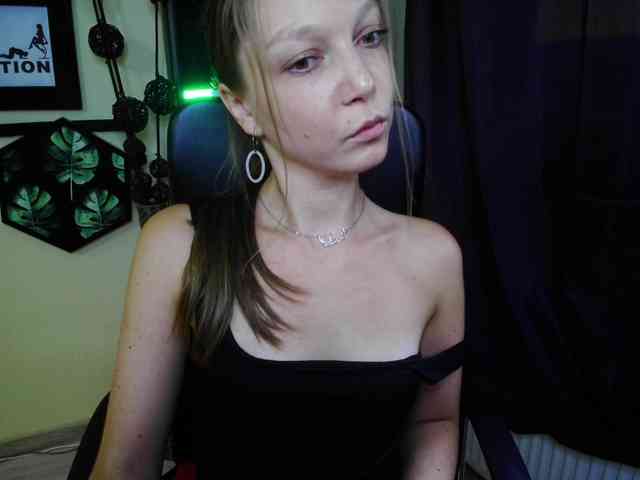 EmillyExtasy webcam