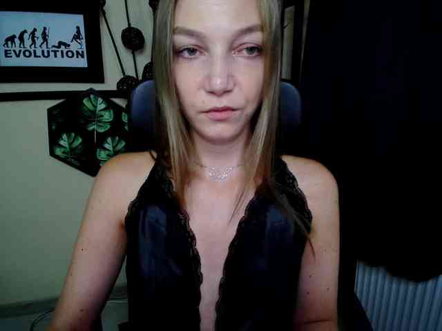 EmillyExtasy webcam