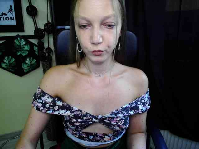 EmillyExtasy webcam