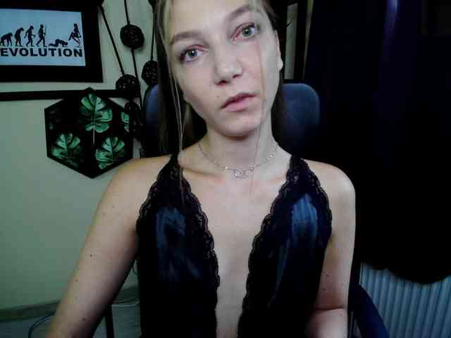 EmillyExtasy webcam