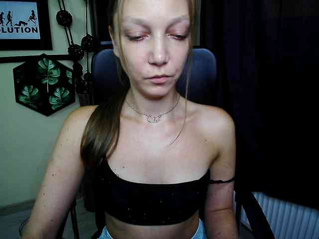 EmillyExtasy webcam