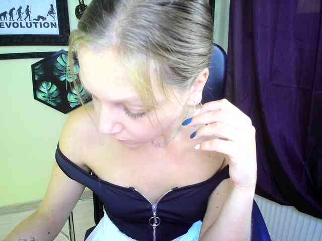 EmillyExtasy webcam
