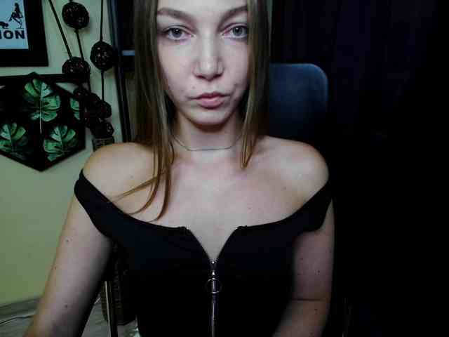 EmillyExtasy webcam