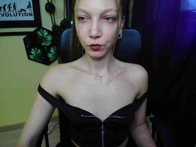 EmillyExtasy webcam