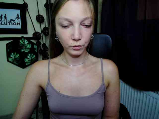 EmillyExtasy webcam