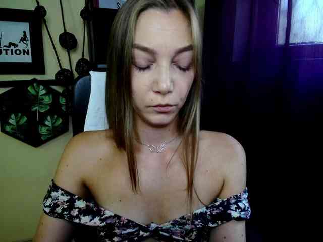 EmillyExtasy webcam