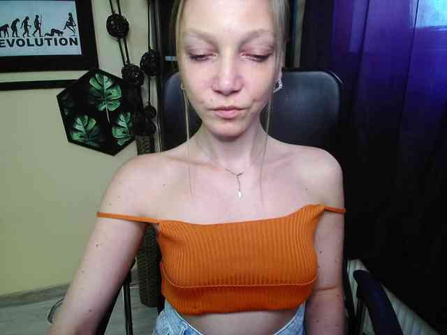 EmillyExtasy webcam