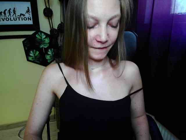 EmillyExtasy webcam