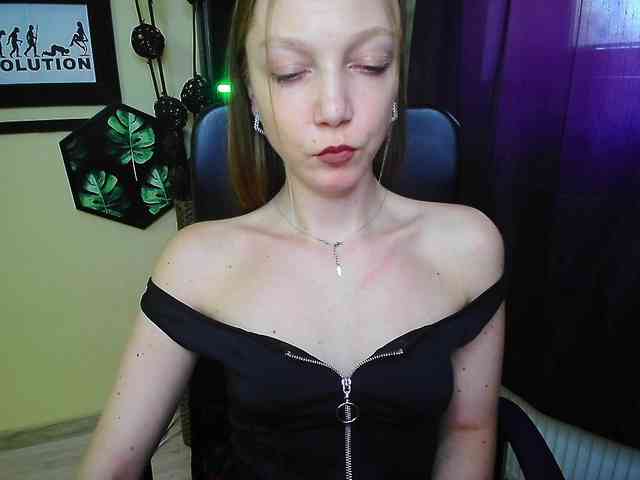 EmillyExtasy webcam