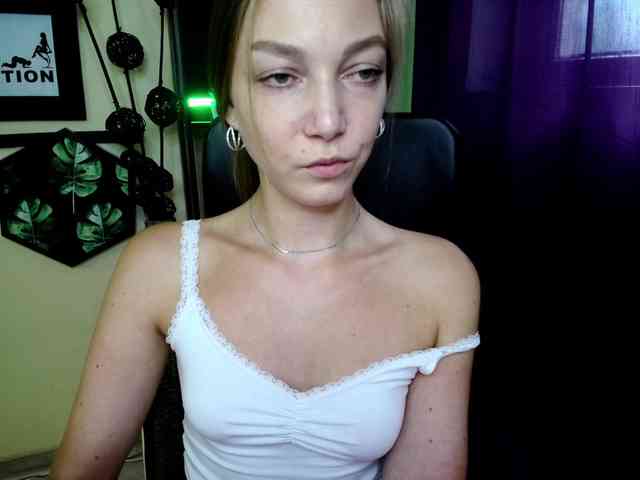 EmillyExtasy webcam