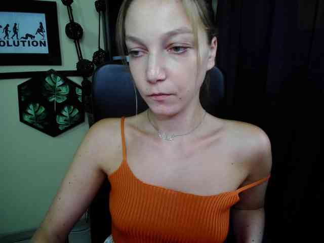 EmillyExtasy webcam