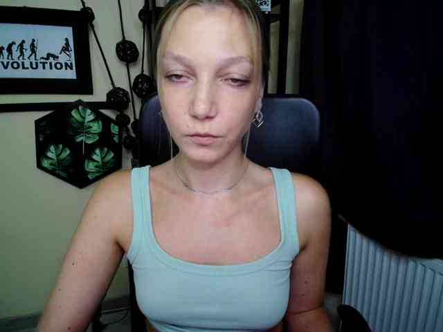 EmillyExtasy webcam