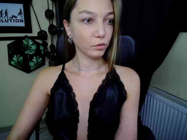 EmillyExtasy webcam