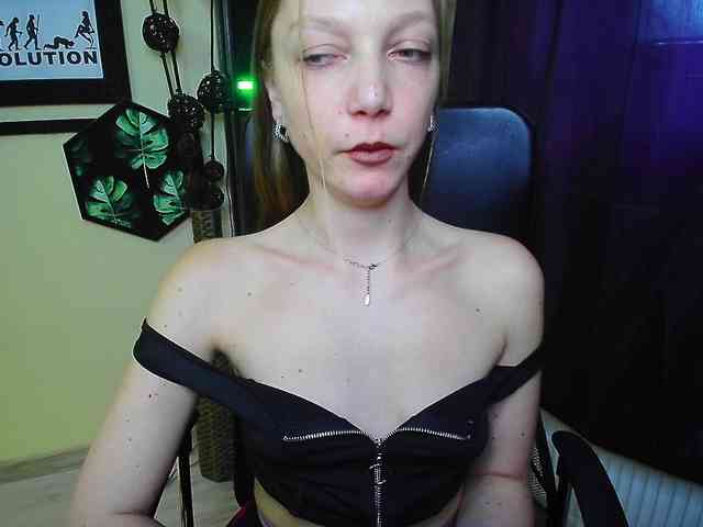 EmillyExtasy webcam
