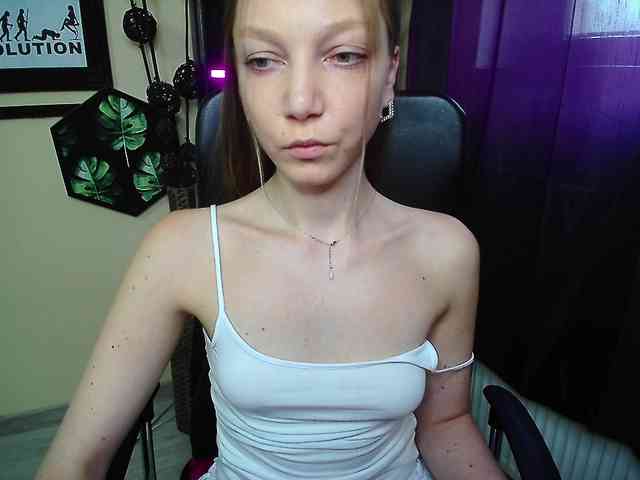 EmillyExtasy webcam