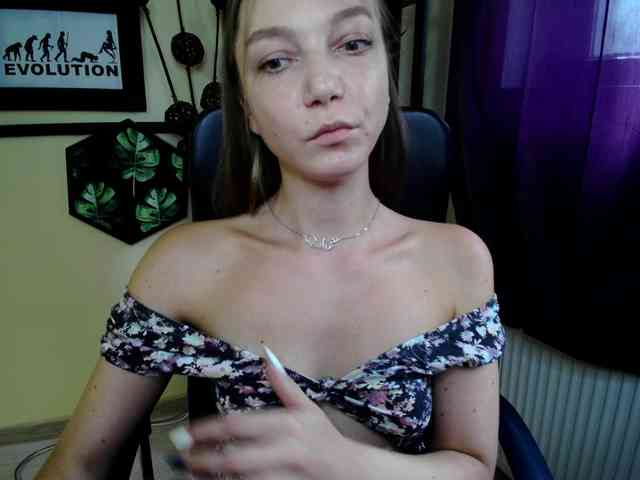 Model: EmillyExtasy