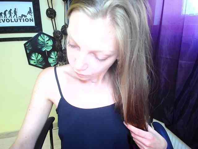EmillyExtasy webcam