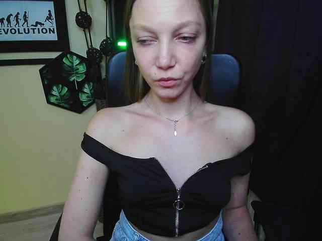 EmillyExtasy webcam