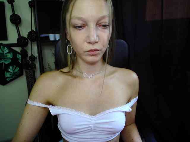 EmillyExtasy webcam