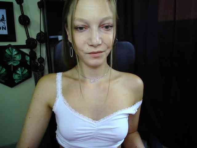 EmillyExtasy webcam