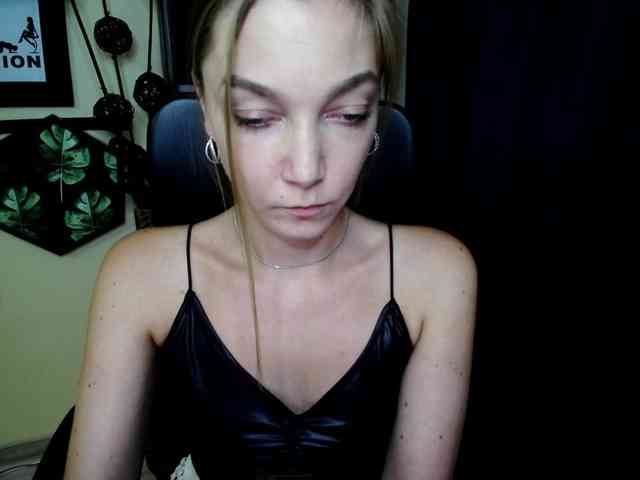 EmillyExtasy webcam