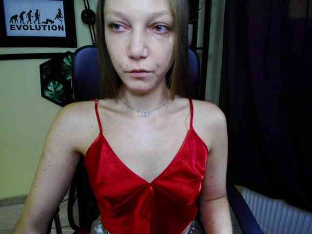 Model: EmillyExtasy