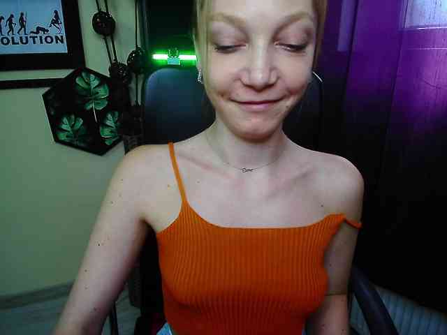 EmillyExtasy webcam