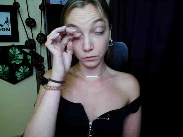 EmillyExtasy webcam