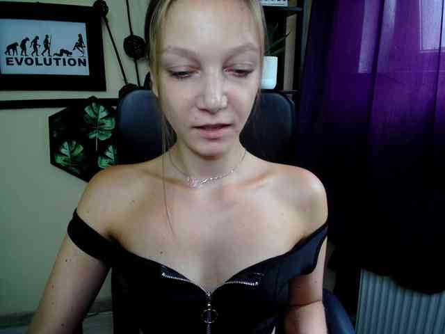 EmillyExtasy webcam