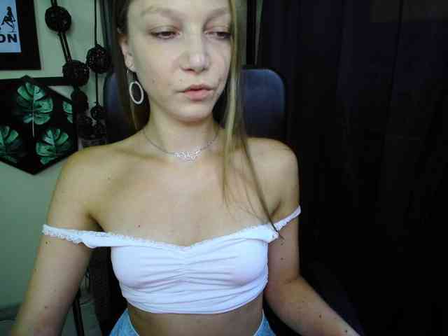 EmillyExtasy webcam