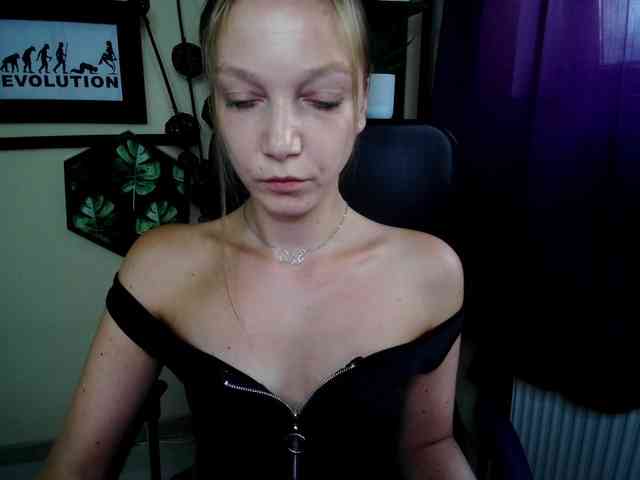 EmillyExtasy webcam