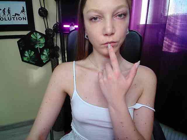 EmillyExtasy webcam