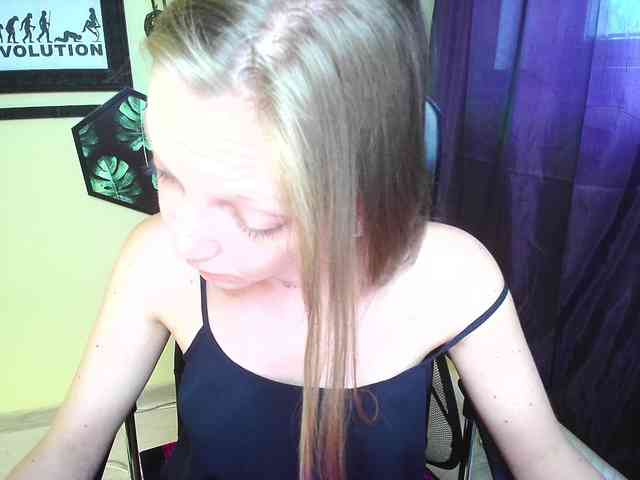 EmillyExtasy webcam