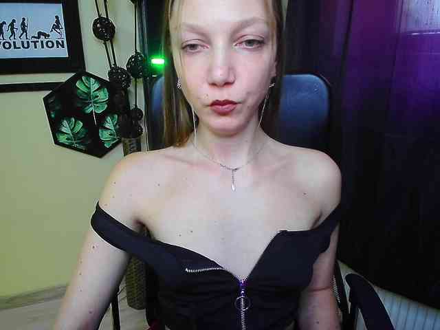 EmillyExtasy webcam