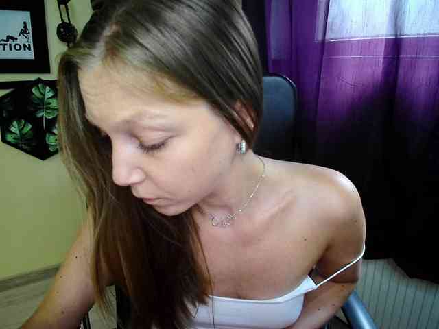 EmillyExtasy webcam