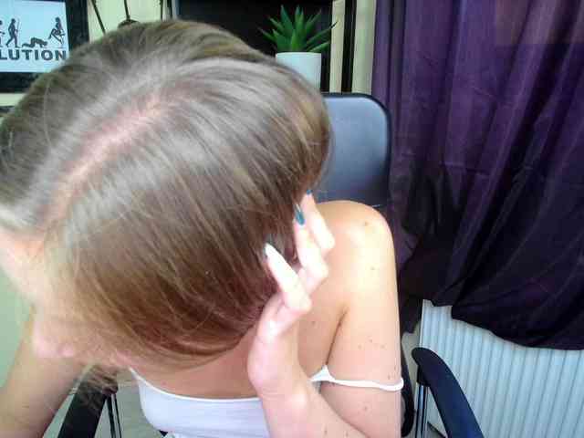EmillyExtasy webcam