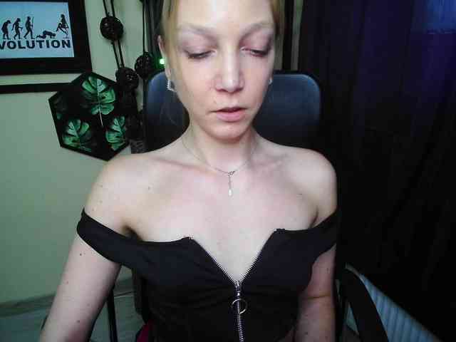 EmillyExtasy webcam