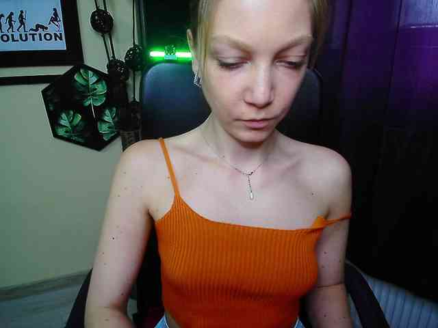 EmillyExtasy webcam