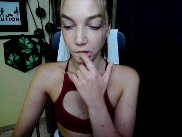 EmillyExtasy webcam