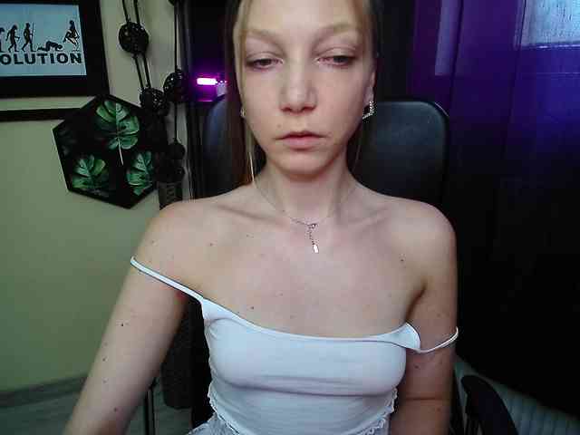 EmillyExtasy webcam
