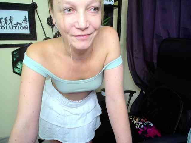 EmillyExtasy webcam